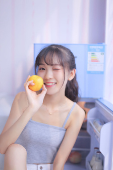《年轻女教师3》电影